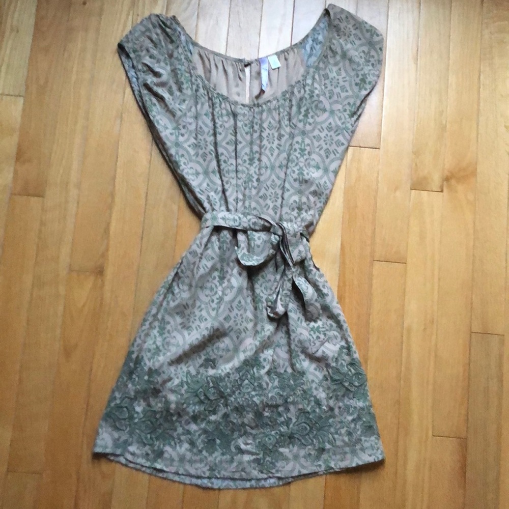 FRANCESCA’S Patterned Embroidered Mini Dress S - Picture 1 of 3